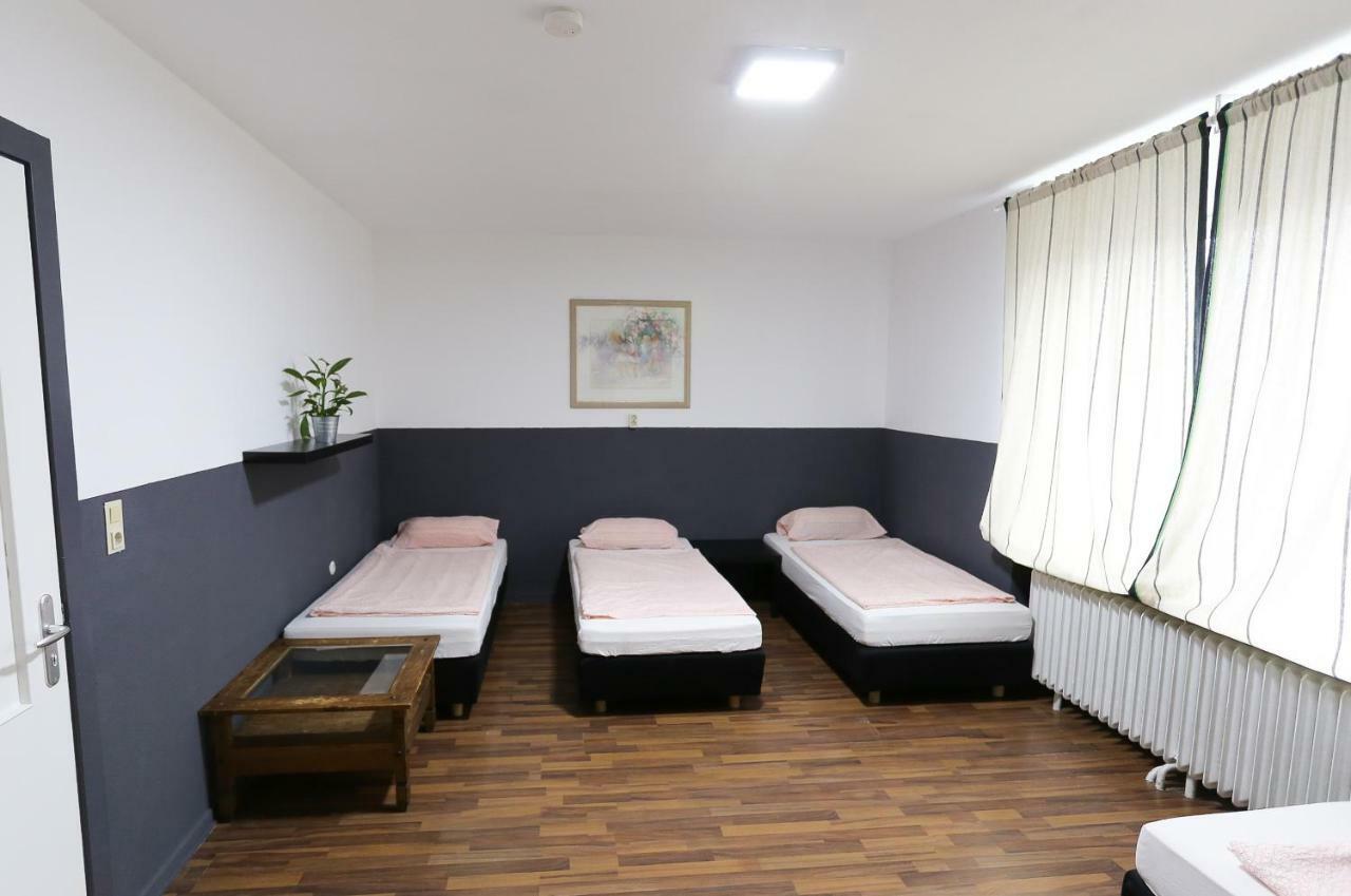 Enna-Zimmervermietung Hamburg Bagian luar foto