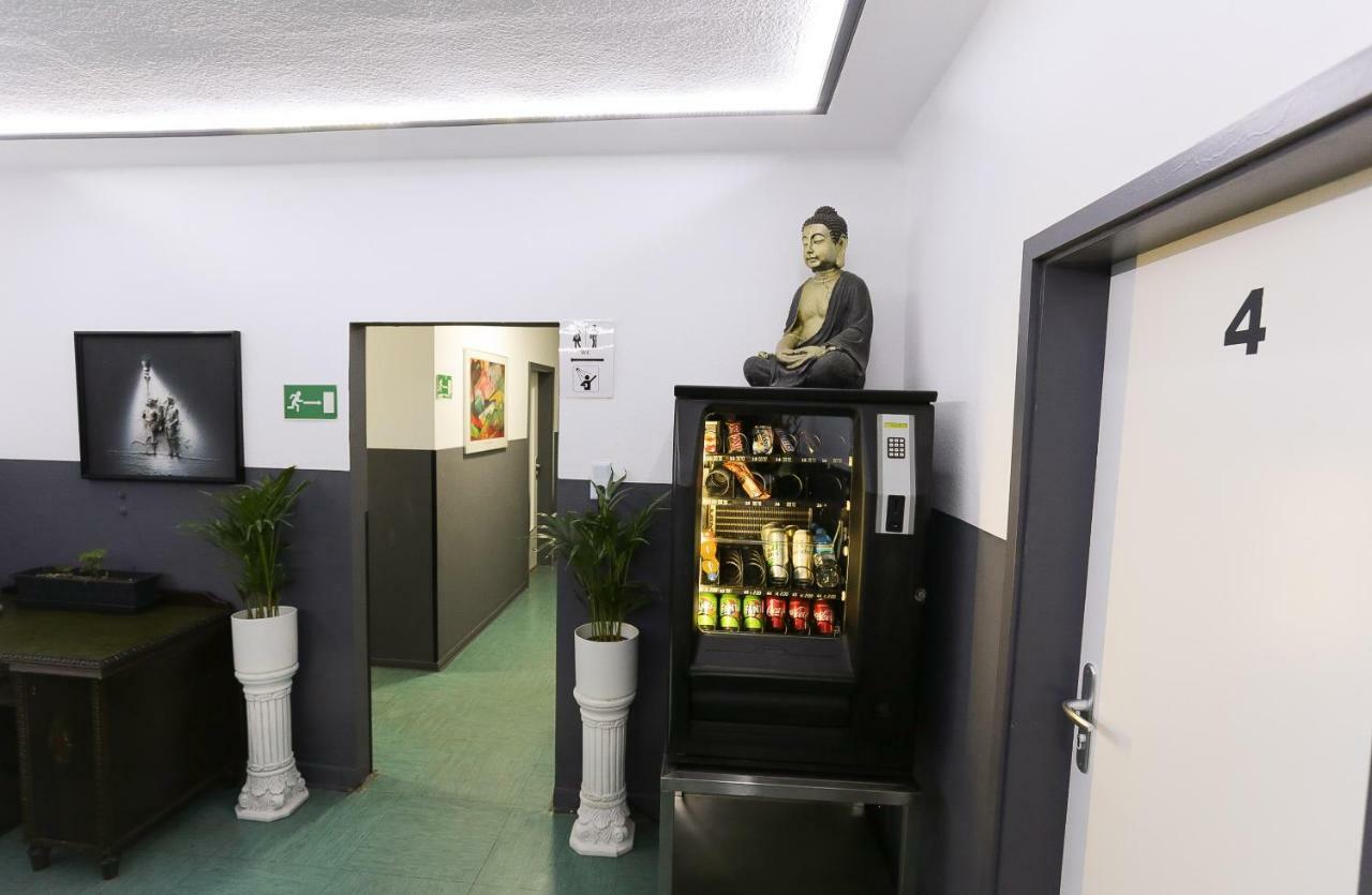 Enna-Zimmervermietung Hamburg Bagian luar foto