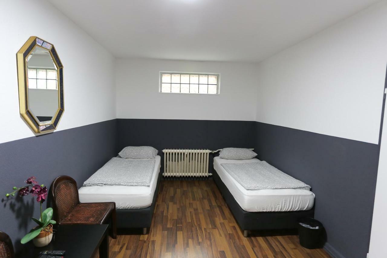 Enna-Zimmervermietung Hamburg Bagian luar foto